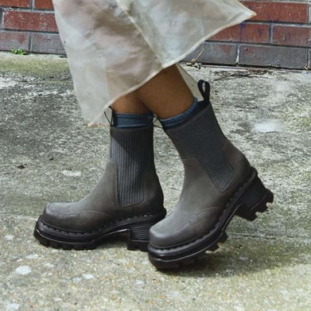 DR. MARTENS Corran Chelsea Boot - Picture 3 of 14